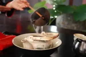 'Nước là mẹ của trà'